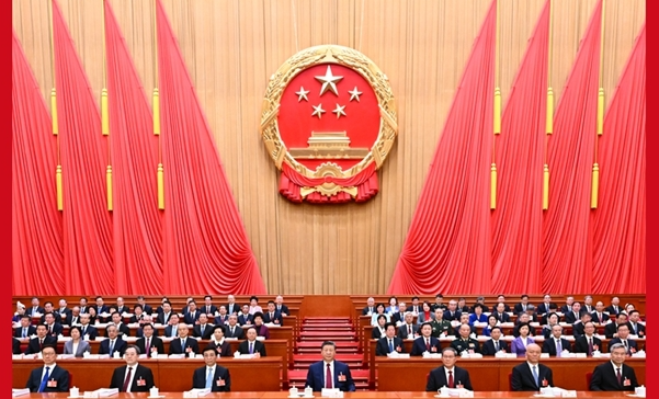 十四届全国人大四次会议开幕 习近平等在主...
